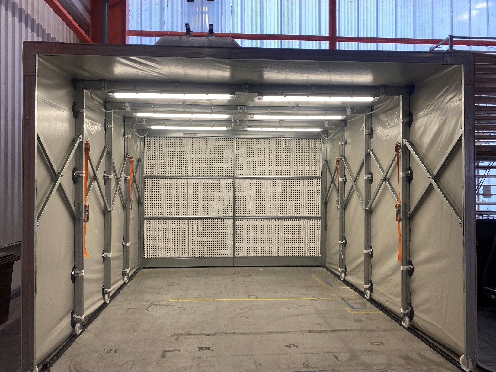 Retractable painting booth for automatic forklift manufacturer