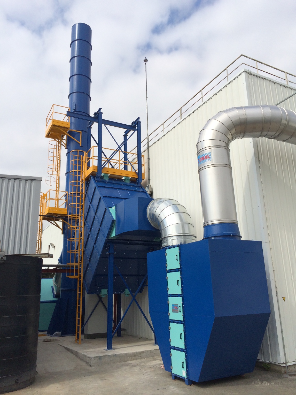 VOC absorption system for multiple pollutants resulting from the manufacture of soaps, detergents, cleaning products and insecticides