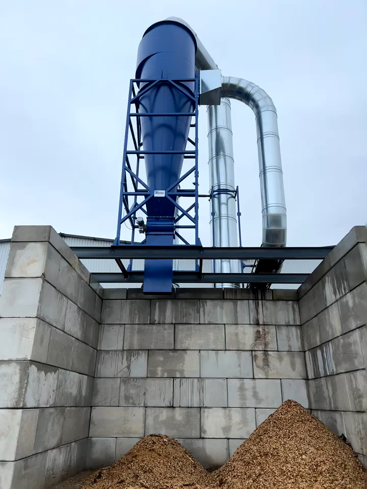 Wood extraction in a sawmill for a manufacturer of wooden fencing