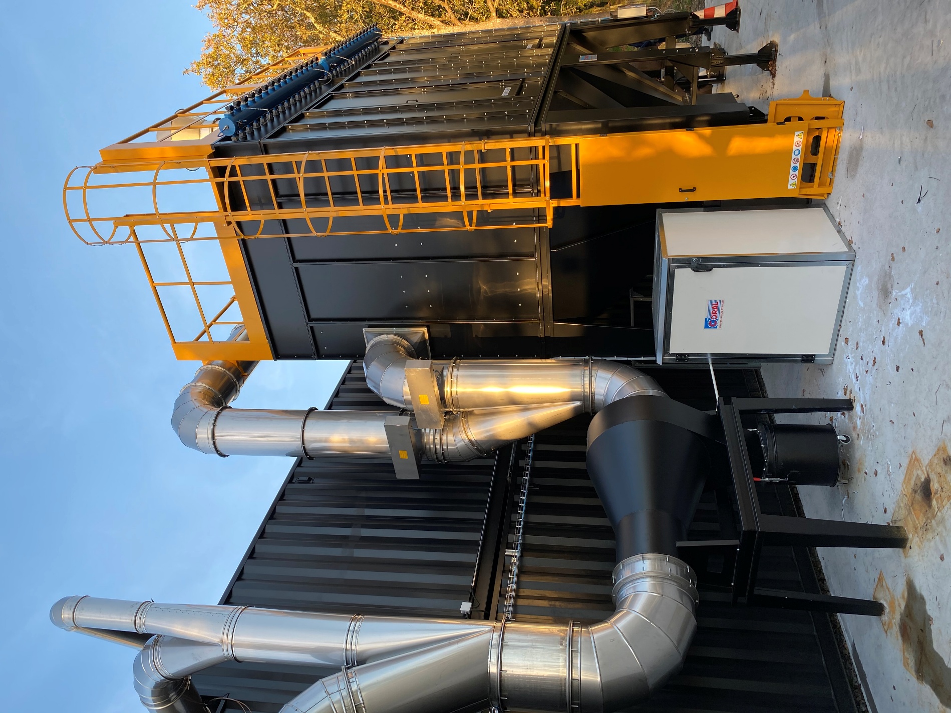 Fire smoke extraction installation